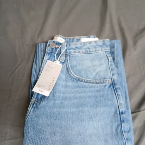 MANGO WOMEN'S LIGHT BLUE DENIM JEANS – SIZE 32, TAG ATTACHED