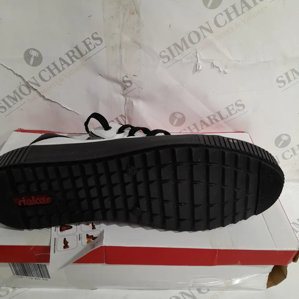 BOXED PAIR OF RIEKER HIGH TOP CUFFED TRAINERS WHITE SIZE 8
