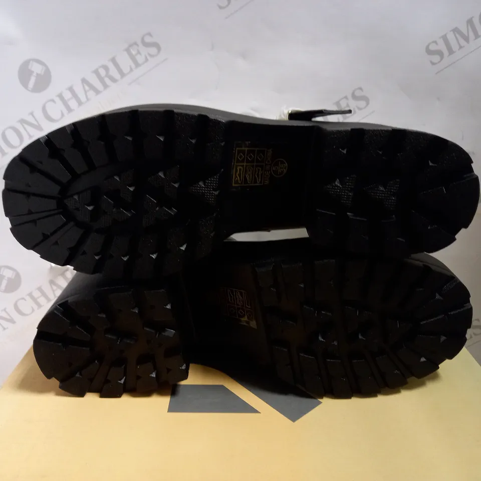 KOI VEGAN BLACK/PATENT GAMZEE TROLL MARY JANES - SIZE 5