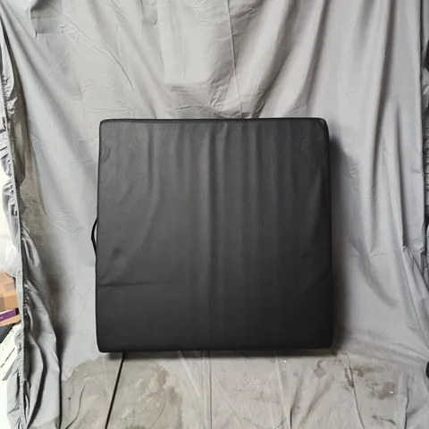 TRI FOLDING BLACK PADDED EXERCISE MAT