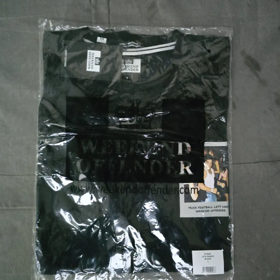 BAGGED WEEKEND OFFENDER LETS DANCE T-SHIRT IN BLACK SIZE LARGE