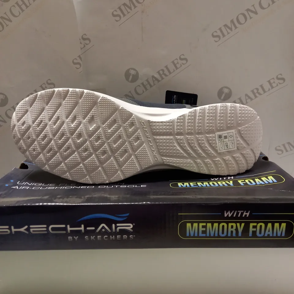 SKECHERS MEN'S CHARCOAL SKECH-AIR TRAINERS - SIZE 11 