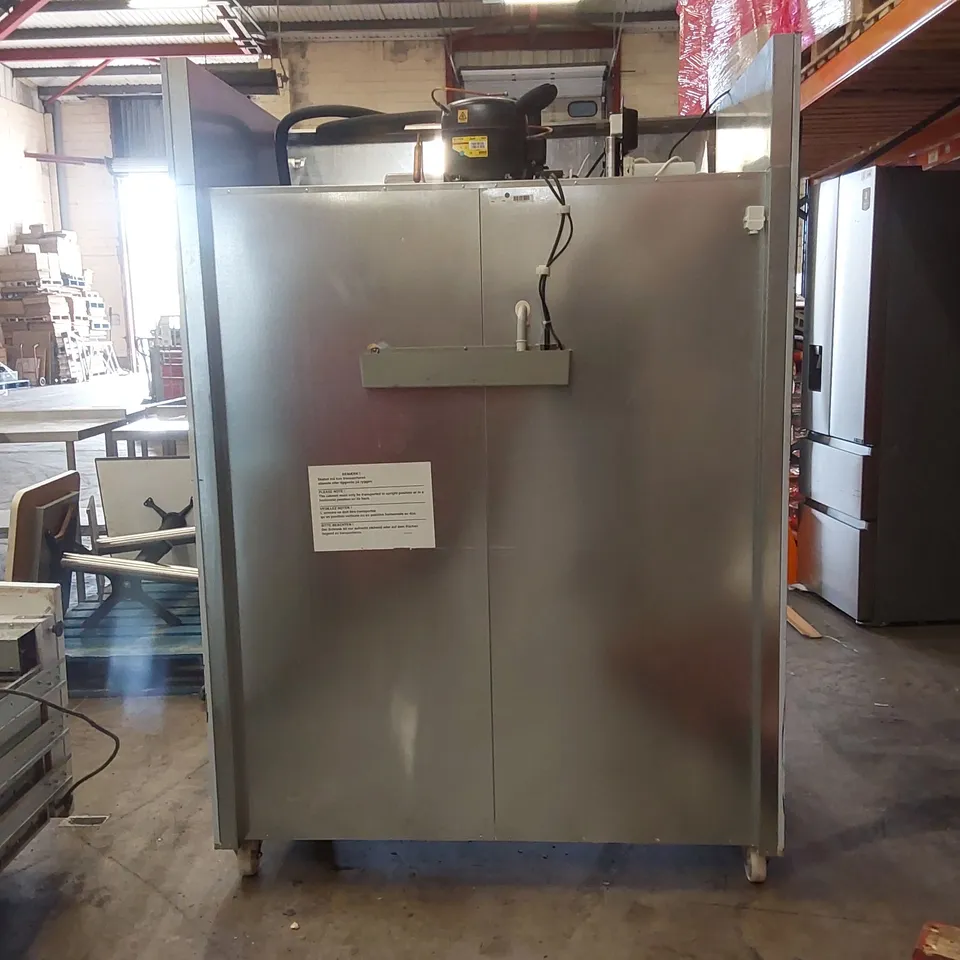 COMMERCIAL UPRIGHT 2 DOOR REFRIGERATOR CABINET