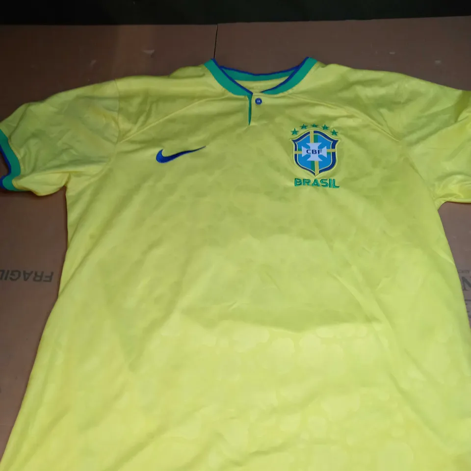 BRAZIL FC HOME SHIRT WITH CASEMIRO 5 SIZE L