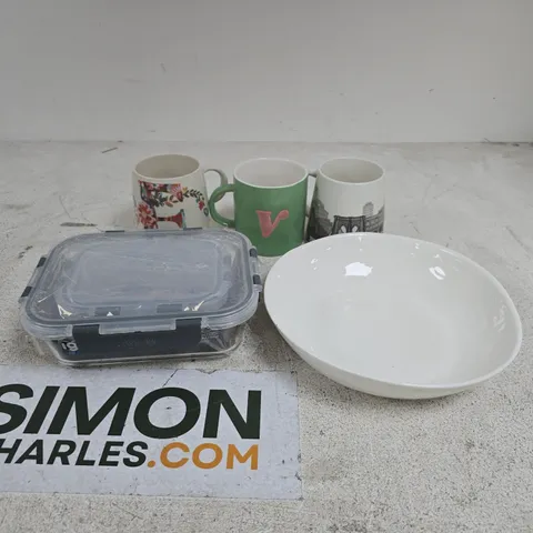 TOTE OF APPROXIMATELY 8 ASSORTED HOUSEHOLD ITEMS TO INCLUDE OLIVER BONAS CUP, MARKS AND SPENCER BOWL, IGLU OVEN SAFE FOOD CONTAINERS ETC