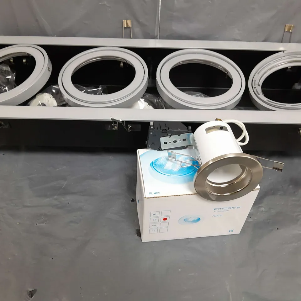 PALLET OF APPROX 100 ASSORTED EMCOLITE LIGHTS TO INCLUDE PL405 DOWNLIGHTS AND GXDL4 DOWNLIGHTS - COLLECTION ONLY