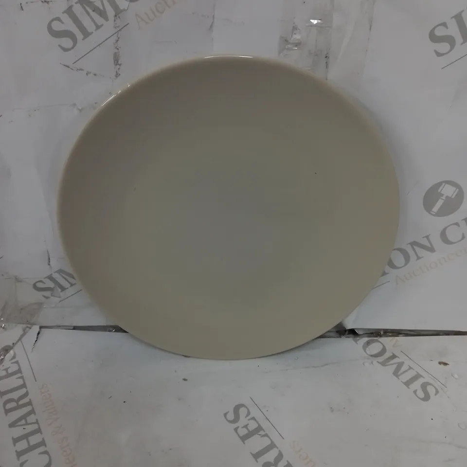 BRAND NEW BOXED CESIRO 12 PIECE PORCELAIN DINNERWARE SET IN GLOSSY IVORY TO INCLUDE LARGE PLATES, SMALL PLATES AND BOWLS - COLLECTION ONLY