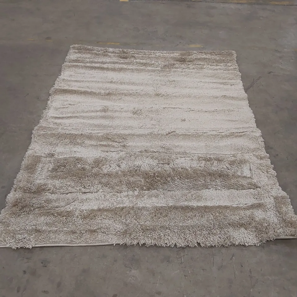 QUALITY DESIGNER AREA RUG - APPROXIMATELY 190 x 140cm