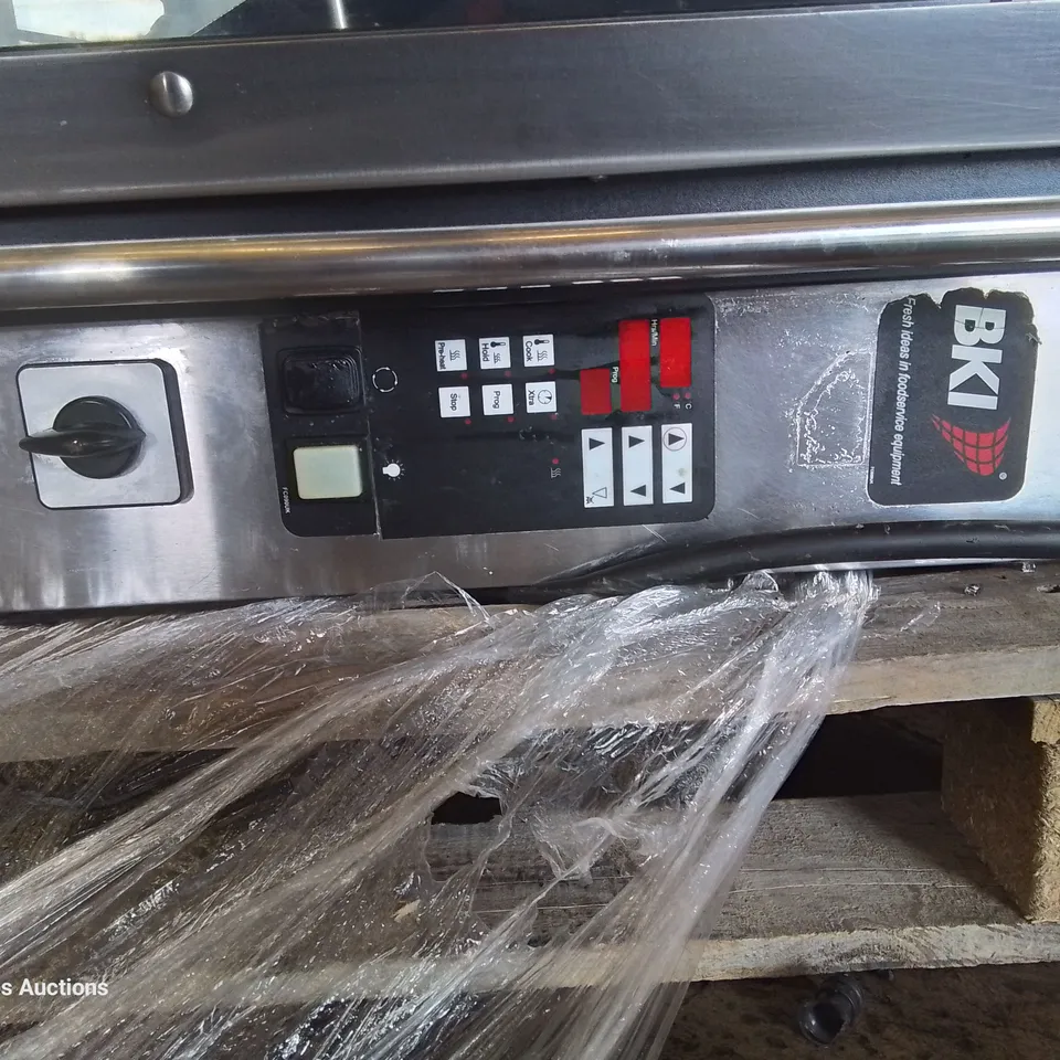 HOUNDE BKI ROTISSERIE OVEN ON STAND