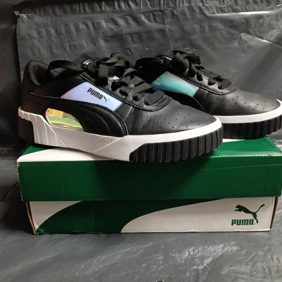 BOXED PAIR OF PUMA CALI GLOW TRAINERS IN BLACK SIZE UK 4