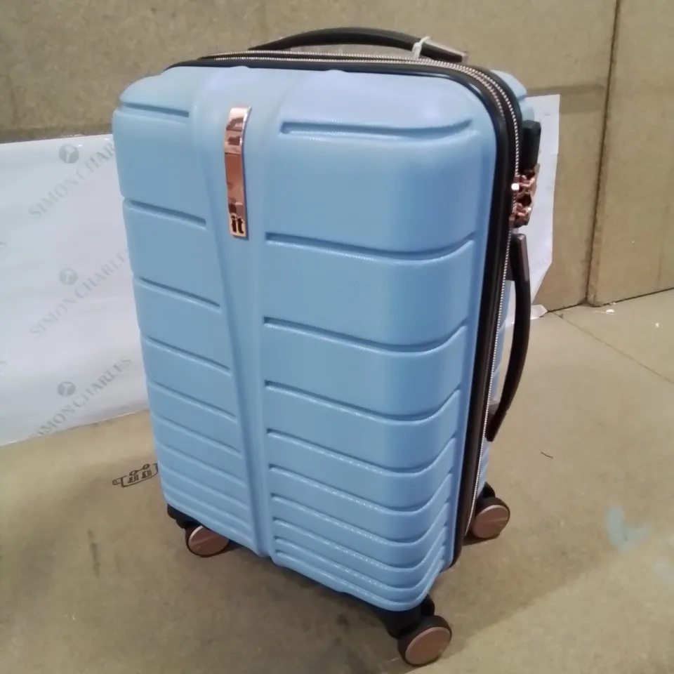 BRAND NEW IT BRAND BLUE AND ROSE PINK TRAVEL CASE WITH WHEELS 