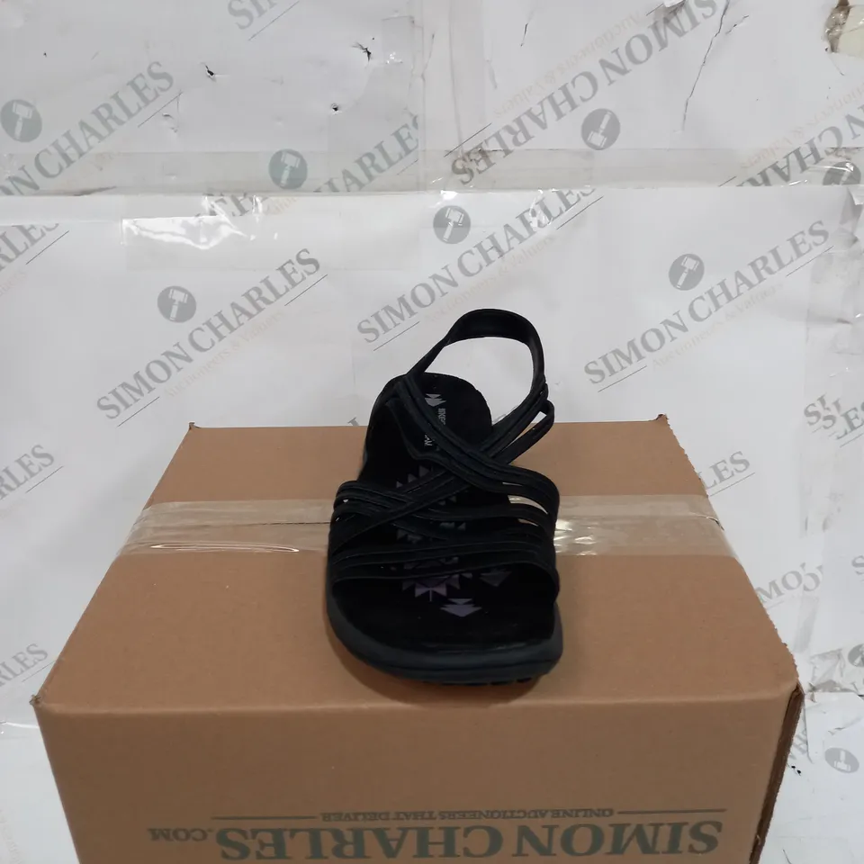 SKECHERS VEGAN BLACK OPEN TOE SANDALS SIZE UNSPECIFIED