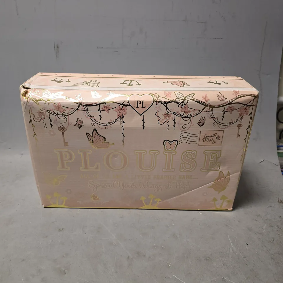P.LOUISE ASSORTED COSMETIC MYSTERY BOX