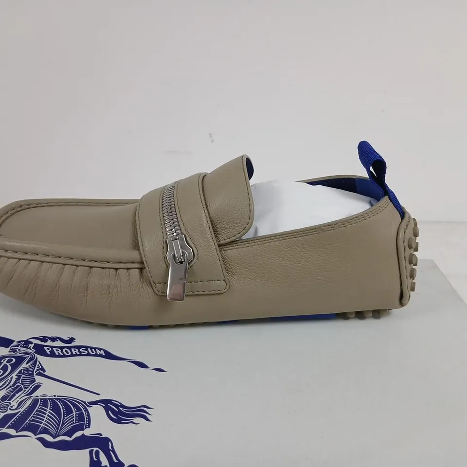 BURBERRY MEN'S LEATHER SLIP-ON LOAFERS – BEIGE, UK 6 (EU 40)