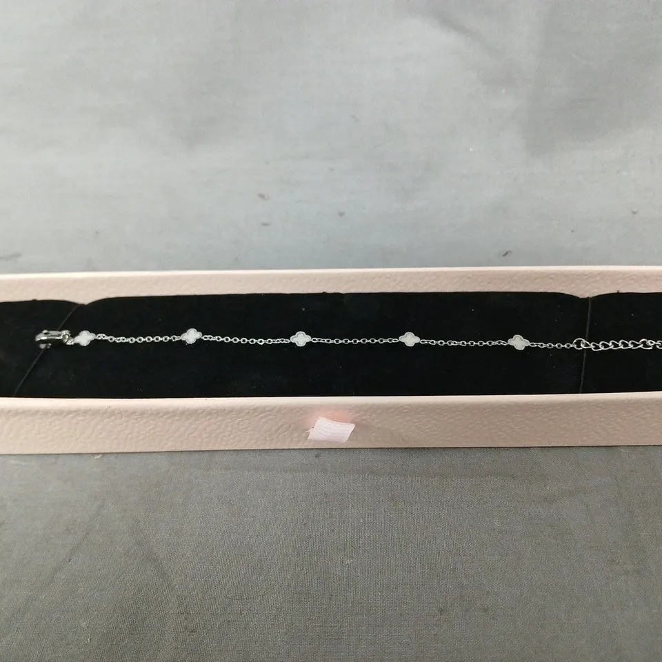 SAY IT WITH DAINTY LUCK BRACELET - SILVER & PEARL