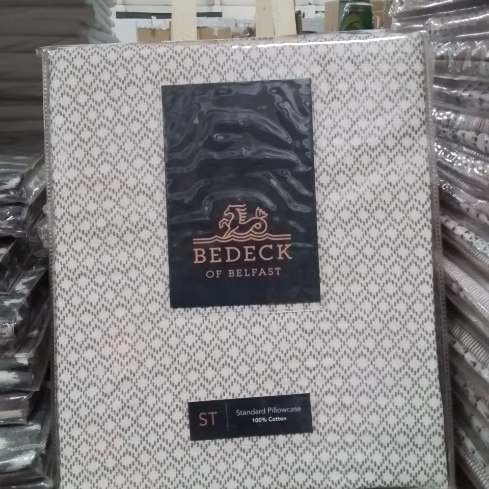X10 BEDECK STANDARD PILLOWCASES