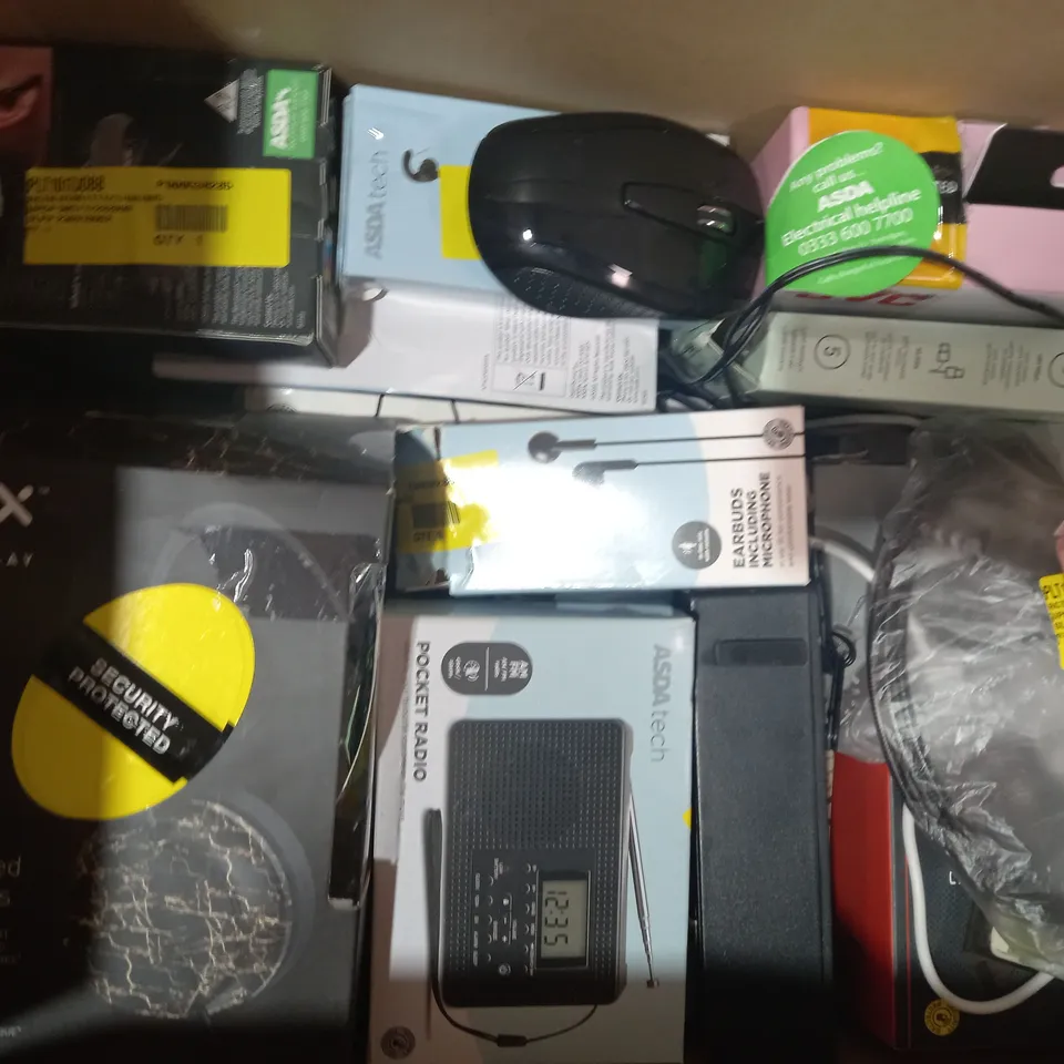 BOX OF APPROXIMATELY 20 ASSORTED ELECTRICAL ITEMS TO INCUDE ASDA TECH 10000MAH POWER BANK, JUICE JUMBO MARSHMALLOW BLUETOOTH SPEAKER, BLACKWEB IPHONE SCREEN PROTECTOR, ETC