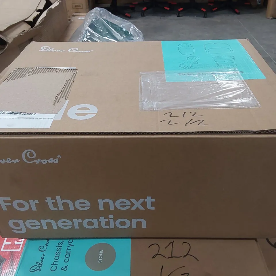 BOXED SILVER CROSS TIDE STROLLER SET - STONE // INCLUDES; CHASSIS, SEAT UNIT, CARRYCOT AND ACCESSORIES (2 BOXES)