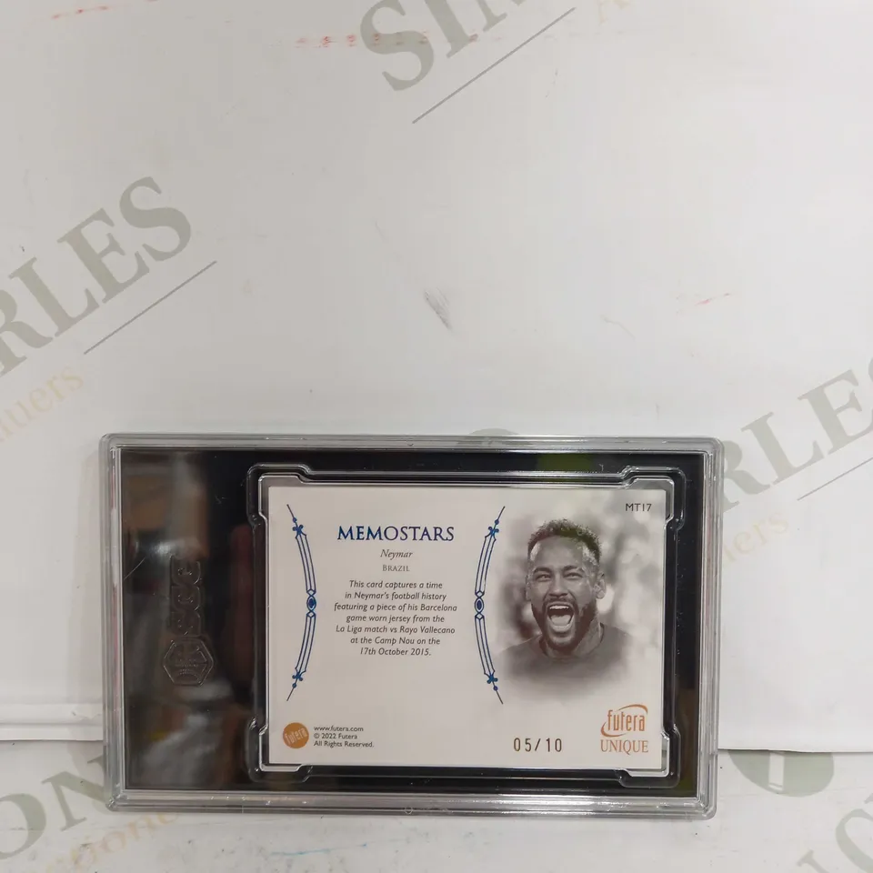 SGC 2022-23 FUTERA WORLD FOOTBALL MT17 NEYMAR UIQUE MEMOSTARS MATERIAL SAPPHIRE 5/10 - 8.5