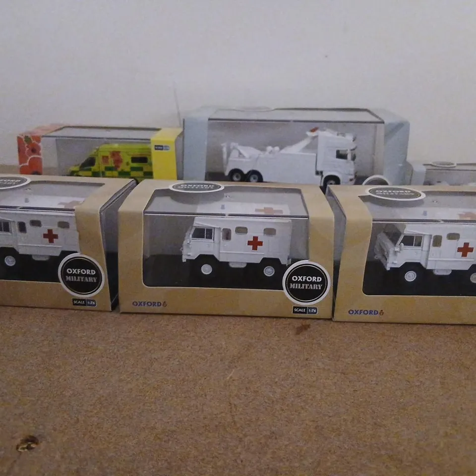 APPROXIMATELY 25 OXFORD DIECAST 1:76 EMERGENCY & POLICE VEHICLE COLLECTION