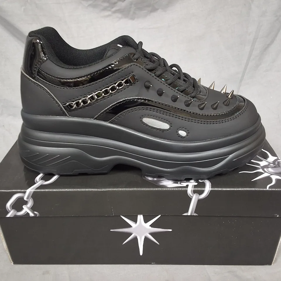 BOXED PAIR OF KOI BANE OF EXILE TRAINERS - UK 6