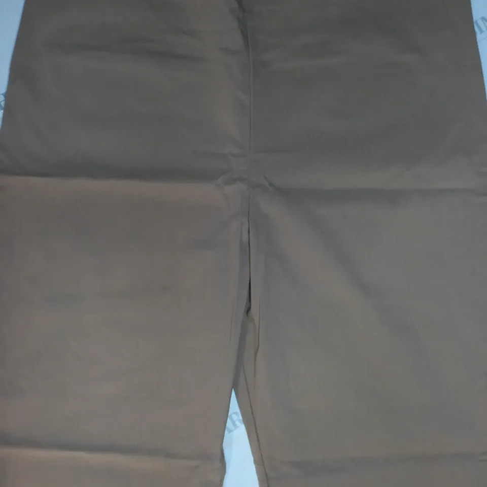 MAISON DE NIMES STRETCH CAPRI PANTS IN CAMEL COLOUR SIZE XL