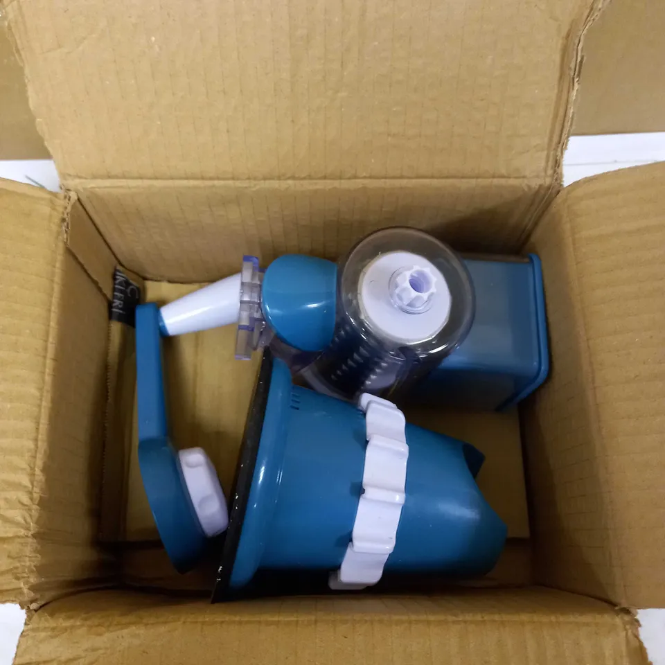 COOKS ESSENTIALS GRATRER AND SLICER