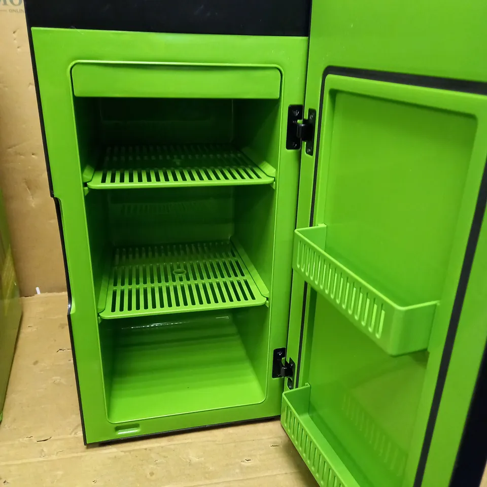 XBOX SERIES X REPLICA MINI FRIDGE THERMOELECTRIC COOLER 1.5:1