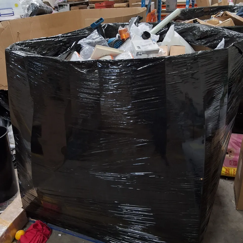 PALLET CONTAINING ASSORTED HOUSEHOLD PRODUCTS INCLUDING PAPER TOWELS, WHEELIE BIN LINERS, PILLOW & LED CANDLE