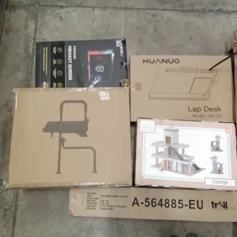 PALLET OF ASSORTED ITEMS INCLUDING HUANUO LAP DESK, VINTAGE PRIVACY SCREEN, FOLDING CHAIR- BLACK, TOY GARAGE, NORTHER SHORE FOOTBALL GOAL