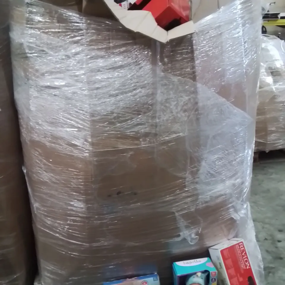 PALLET OF ASSORTED HOUSEHOLD GOODS AND PRODUCTS TO INCLUDE;ANIMAL DOLL,HAIR DRYER,INFLATABLE BABY POOL