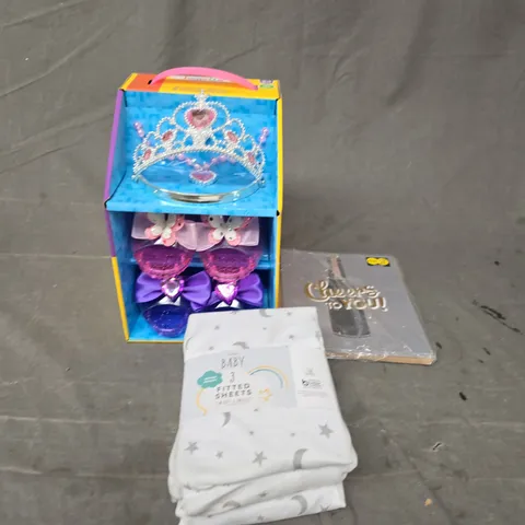 LARGE BOX OF APPROXIMATELY 10 ASSORTED HOMEWARE ITEMS TO INCLUDE TOYS, CARDS AND FITETD SHEETS - COLLECTION ONLY
