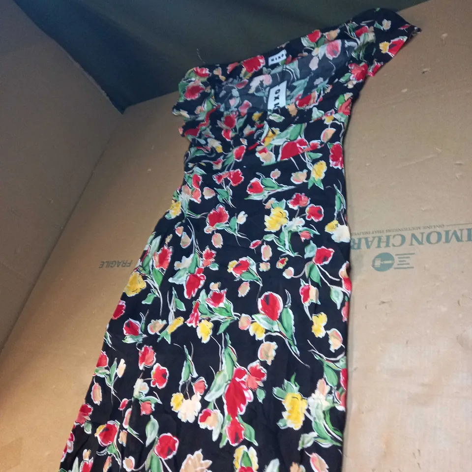 WOMENS FLORAL PATTERN DRESS SIZE 10