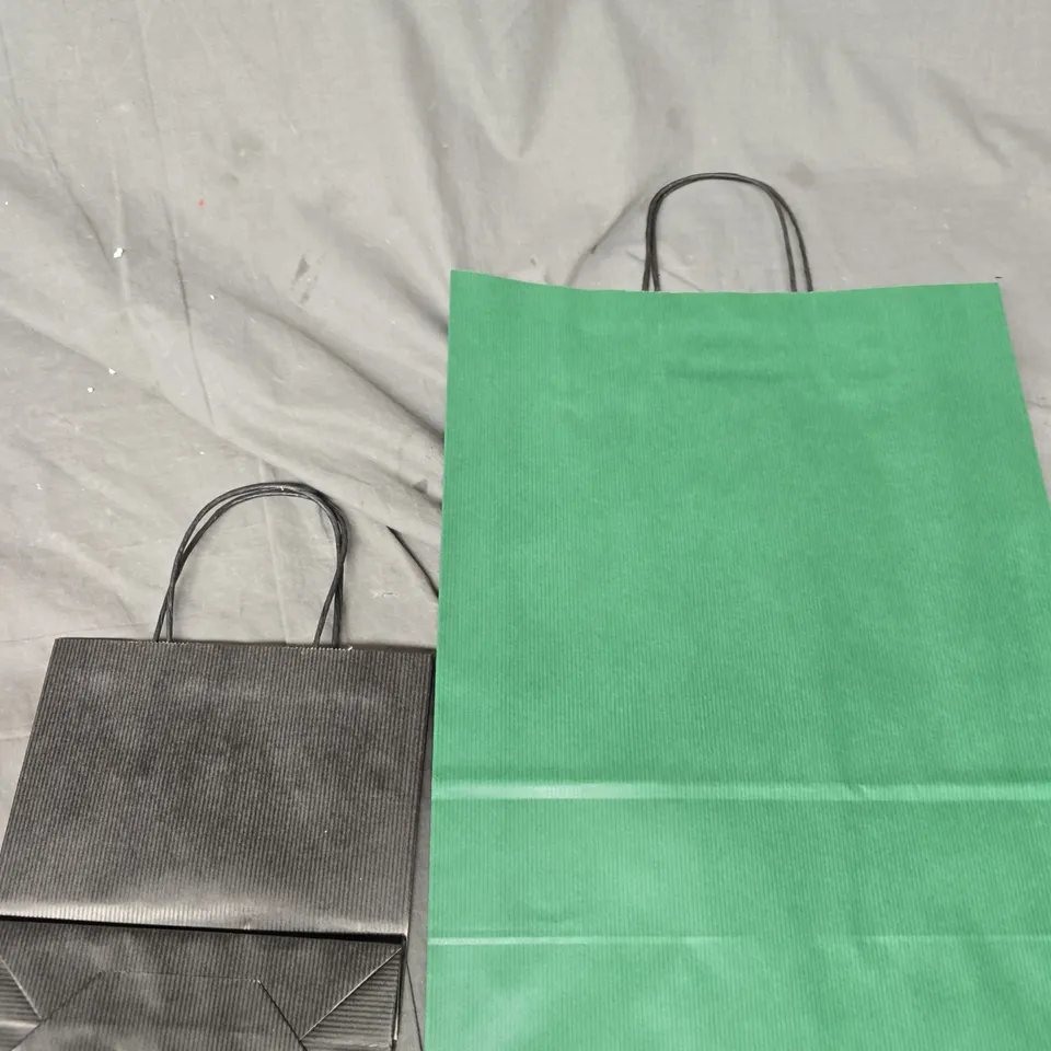 BOX OF ASSORTED PAPER GIFT BAGS IN TWO SIZES 