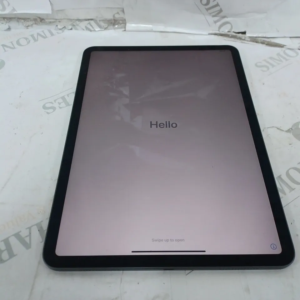 BOXED IPAD PRO 11" 256GB A2228