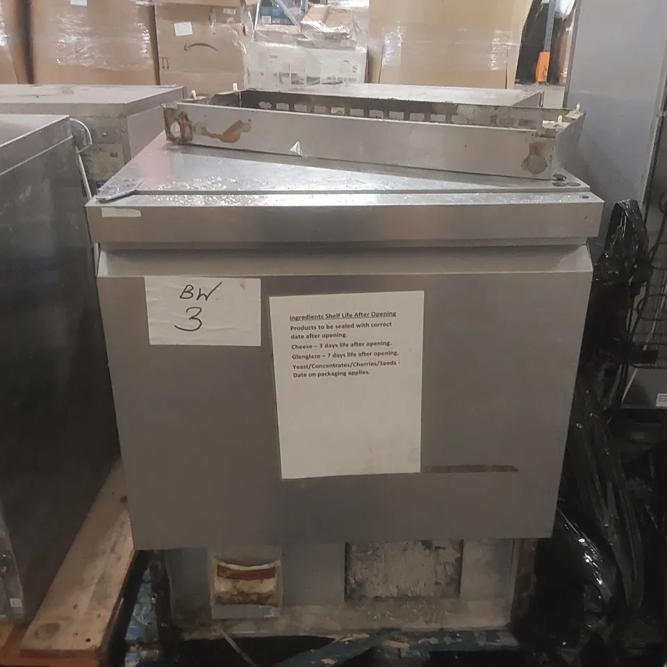 WILLIAMS H5UC HC R2 COMMERCIAL UNDERCOUNTER REFRIGERATOR