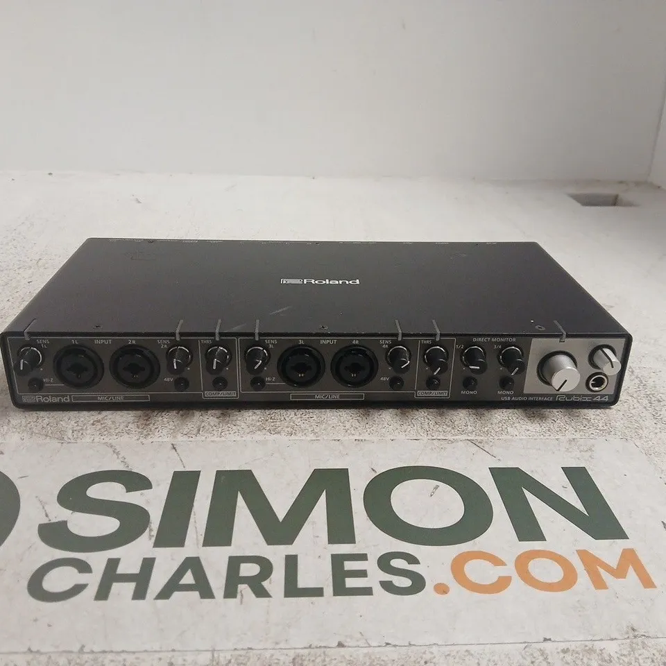 ROLAND RUBIX 44 USB AUDIO INTERFACE UNBOXED