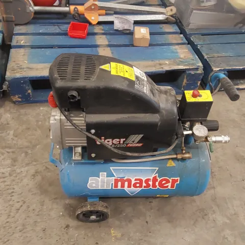 AIRMASTER TIGER 8/250 TURBO AIR COMPRESSOR 