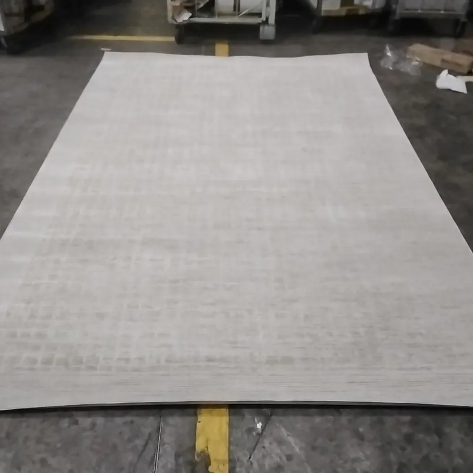 ABSTRACT AREA RUG APPROXIMATELY 200X300CM