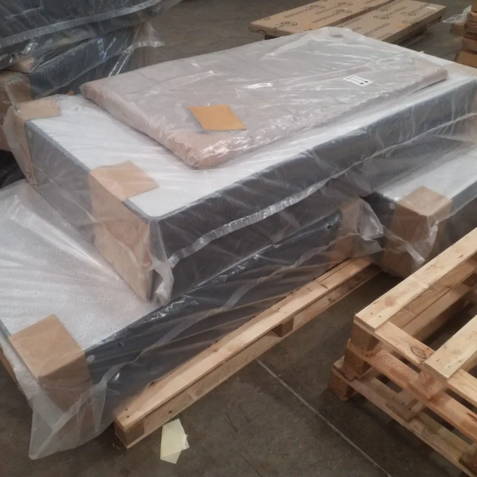 PALLET CONTAINING ASSORTED DIVEN BED PARTS