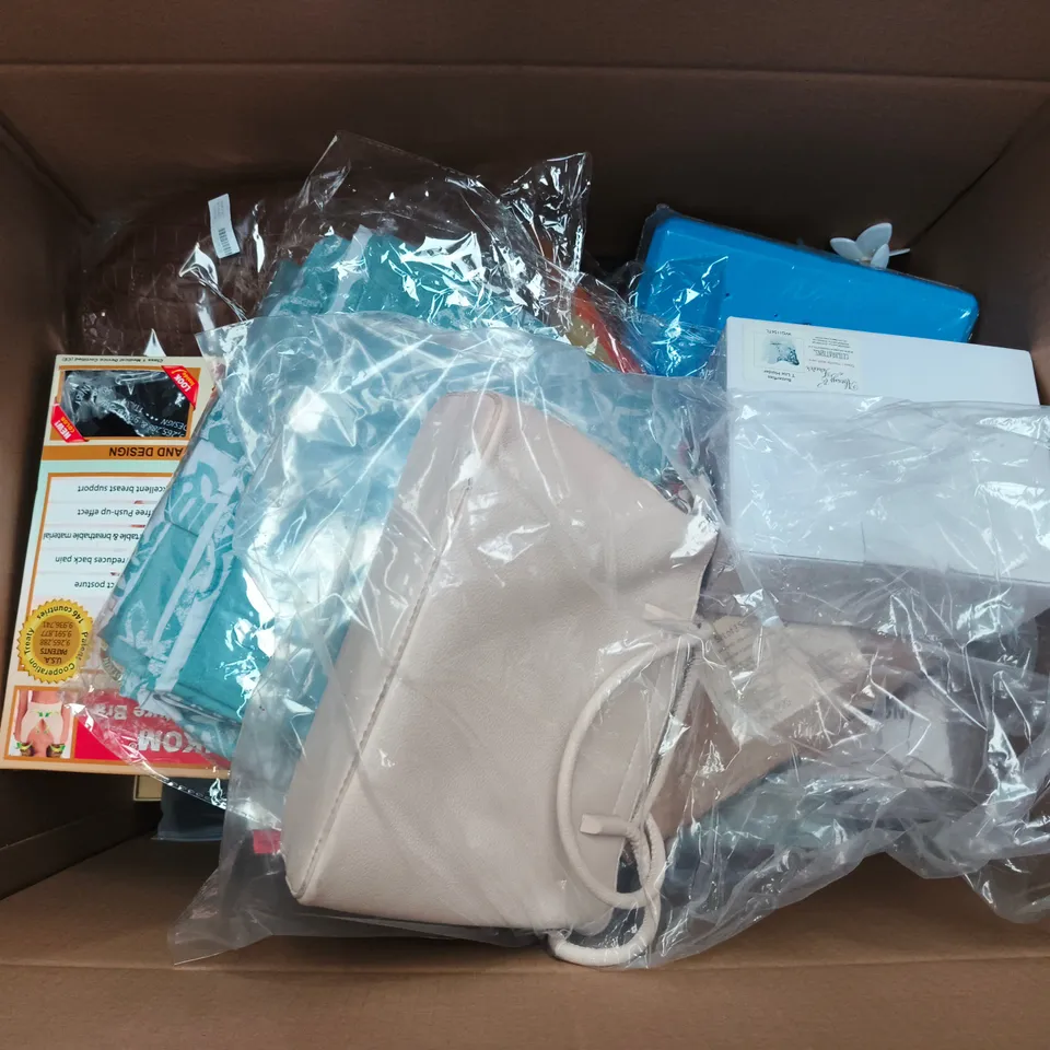 APPROXIMATELY 10 ASSORTED ITEMS TO INCLUDE SUPPORT BRA, SCENTED CANDLES, T LITE HOLDER, ETC