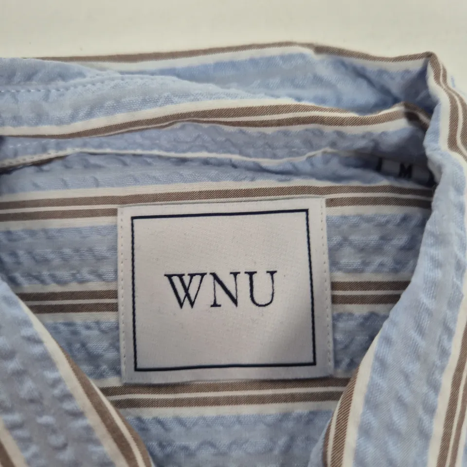THE WEEKEND SEERSUCKER SHIRT – ICY BLUE & MOCHA STRIPE – MEN'S M