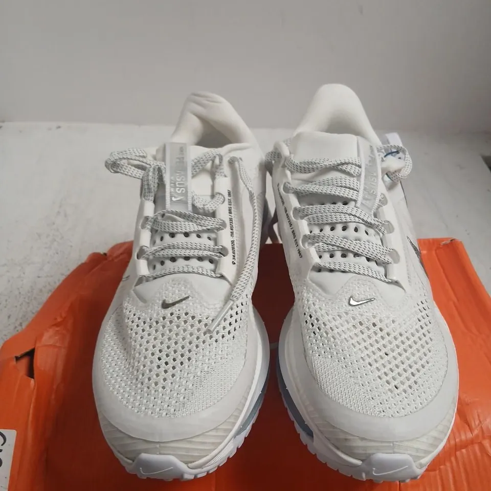 NIKE PEGASUS PREMIUM MENS WHITE/METALLIC SILVER SNEAKERS – UK 7 (US 9.5)