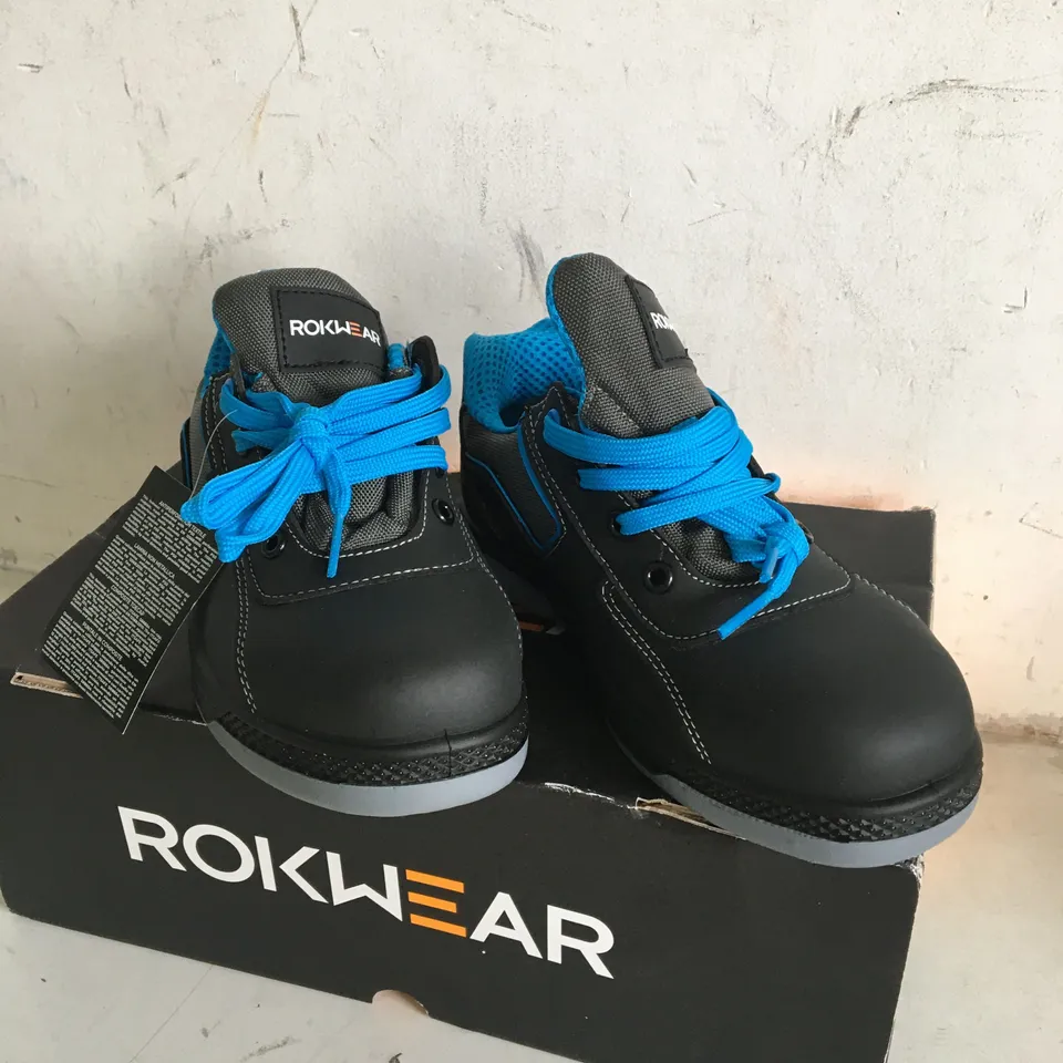 BOXED PAIR OF SIZE 35 ROKWEAR SCORIA COMPOSITE LADIES TRAINERS 