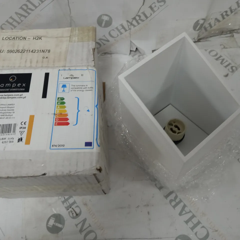 BOXED LAMPEX WALL LAMP - 40W WHITE