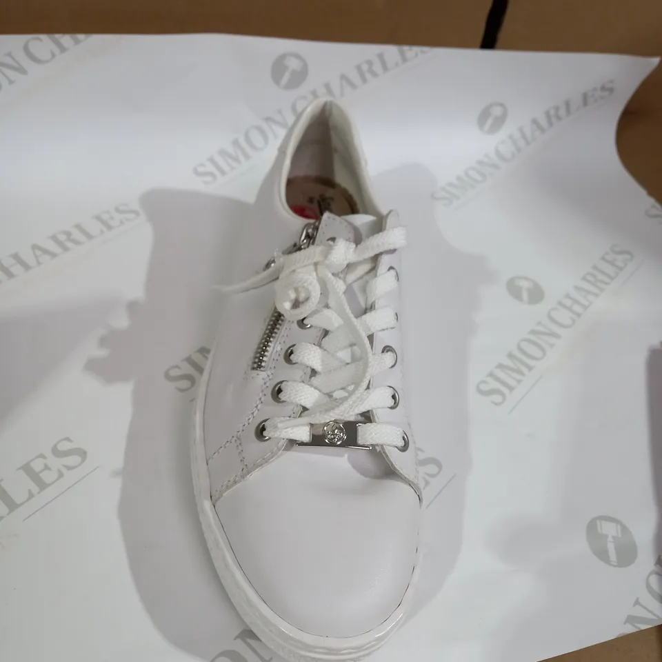 RIEKER SIDE ZIP WHITE TRAINER SIZE 6 