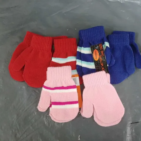 APPROXIMATELY 160 BABY MITTENS IN VARIOUS COLOURS 