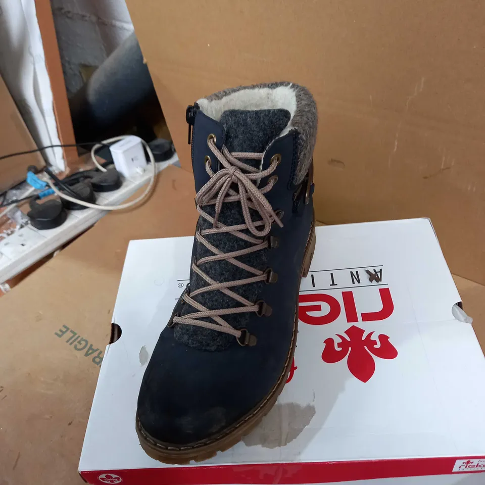 RIEKER MULTI-COLOURED CUFFED HIKING BOOTS IN BLUE - UK SIZE 6.5