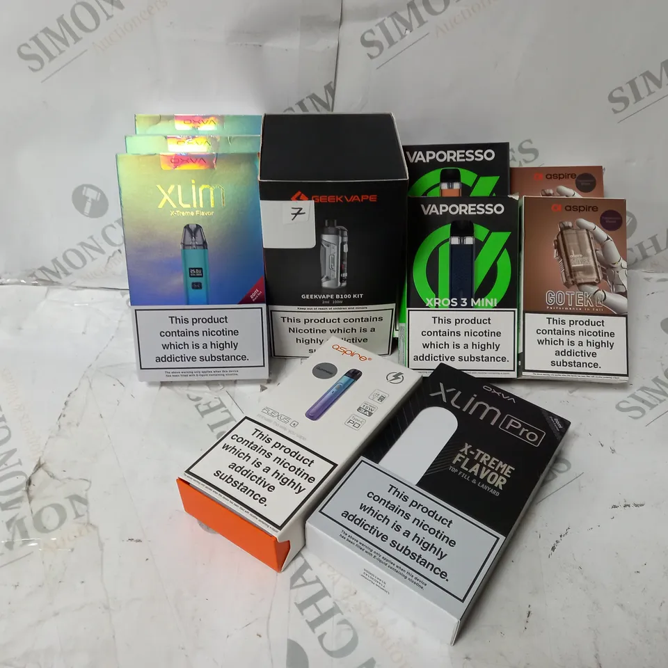 BOX OF APPROXIMATELY 10 ASSORTED E-CIG PRODUCTS TO INCLUDE GEEKVAPE, VAPORESSO, OXVA ETC. 