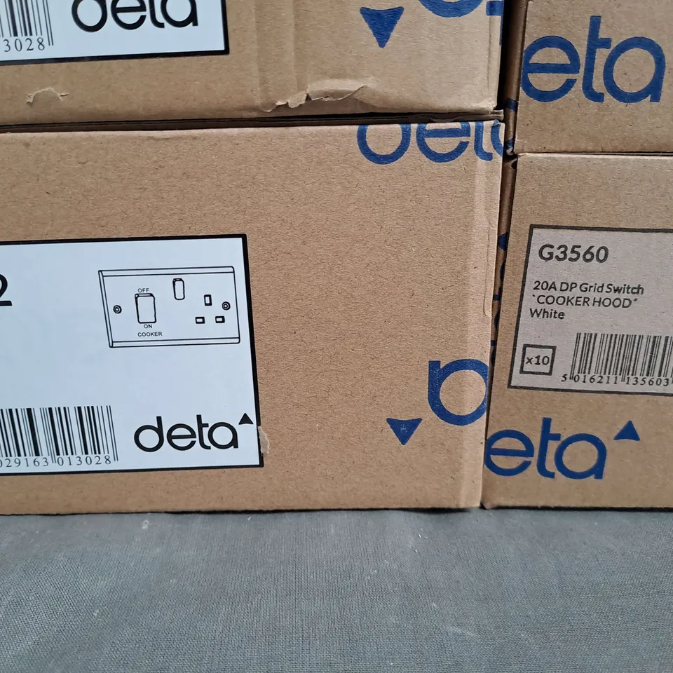 LOT OF 10 ASSORTED MULTIPACK BOXES OF DETA HOUSEHOLD FITTINGS TO INCLUDE COOKER CONTROL UNIT, 4-GANG GRID PLATE, FLEX OUTLET PLATE AND COOKER HOOD GRID SWITCH